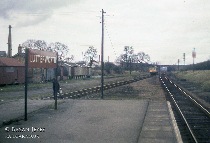 Class 108 DMU at Lutterworth