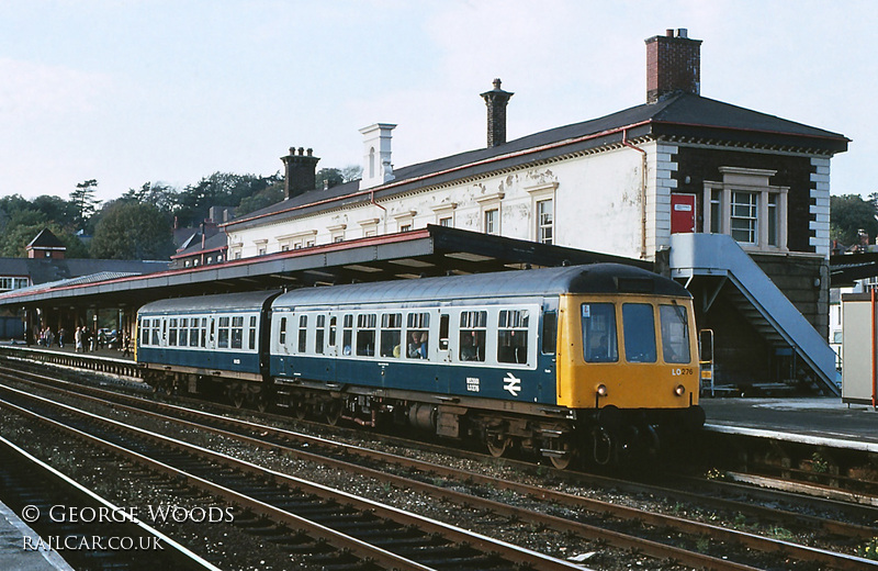 Class 108 DMU at Bangor