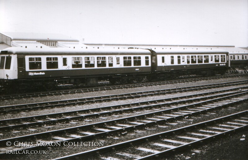 Class 108 DMU at York