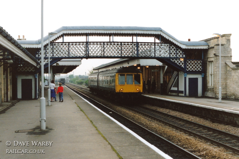 Class 108 DMU at Worksop