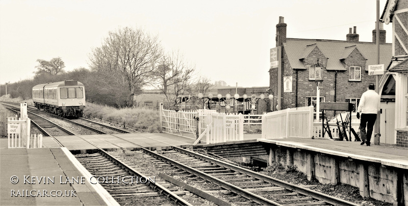 Class 108 DMU at Ridgmont