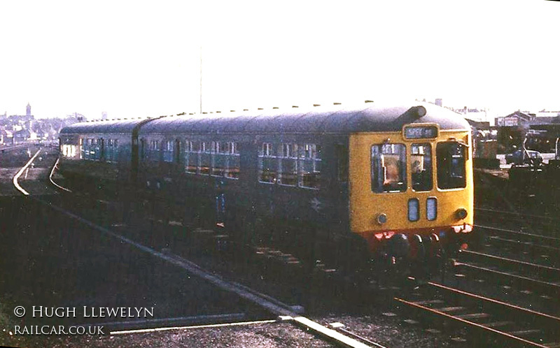 Class 109 DMU at York