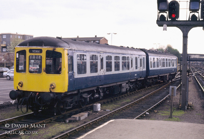 Class 110 DMU at York