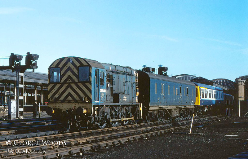 Class 110 DMU at York