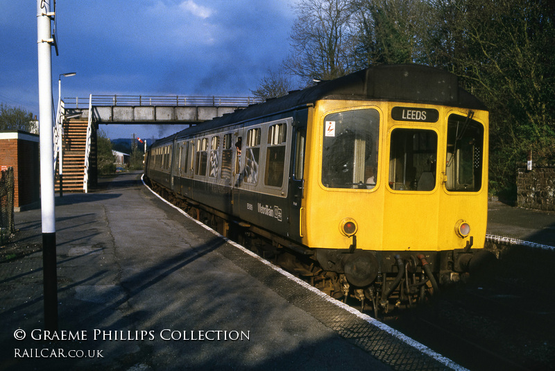 Class 110 DMU at Wennington