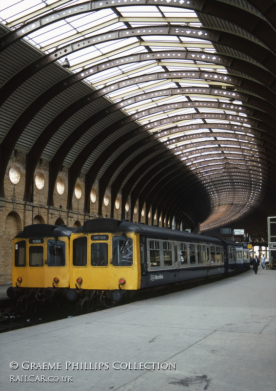 Class 110 DMU at York