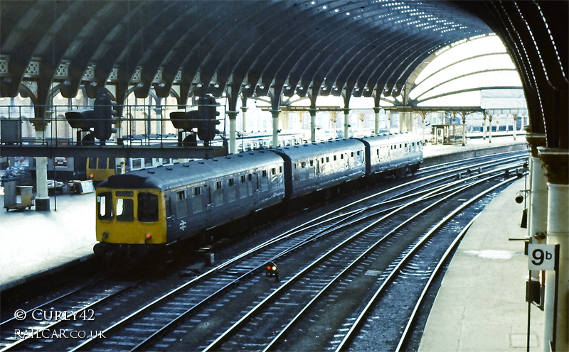 Class 110 DMU at York