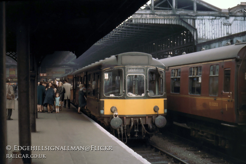 Class 110 DMU at Leeds Central