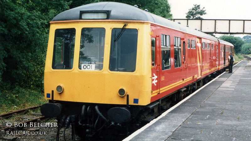 Class 114 DMU at Henley-in-Arden