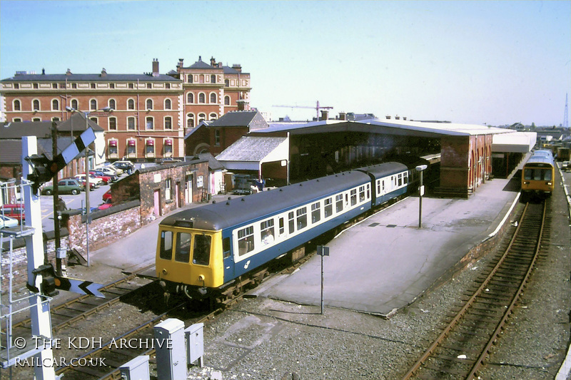 Class 114 DMU at Grimsby