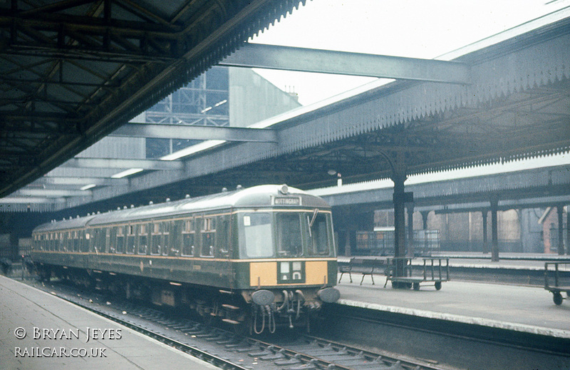 Class 114 DMU at Nottingham Victoria