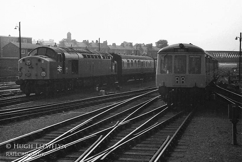 Class 114 DMU at York