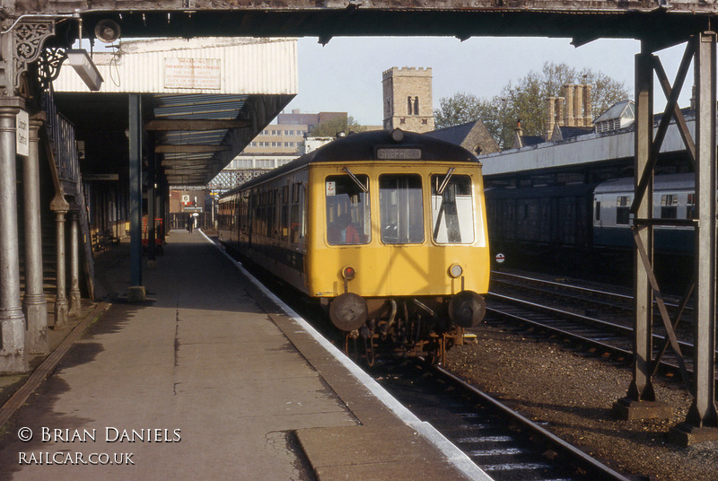 Class 114 DMU at Lincoln Central