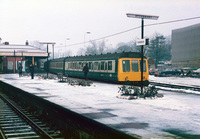 Class 115 DMU at Aylesbury