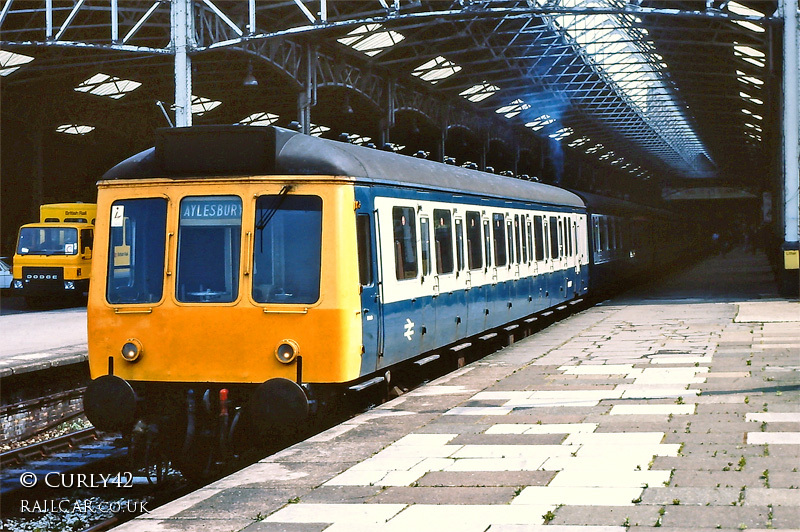 Class 115 DMU at Marylebone