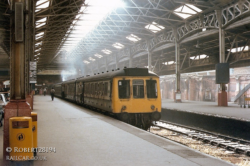 Class 115 DMU at Marylebone