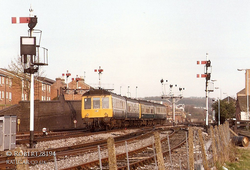 Class 115 DMU at High Wycombe