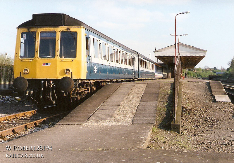 Class 115 DMU at Princes Risborough