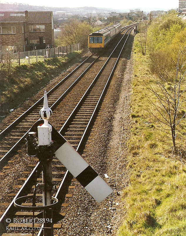 Class 115 DMU at High Wycombe