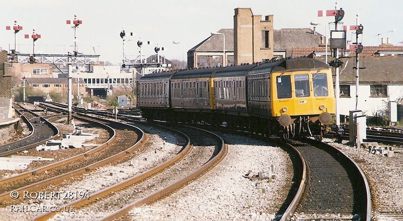 Class 115 DMU at High Wycombe