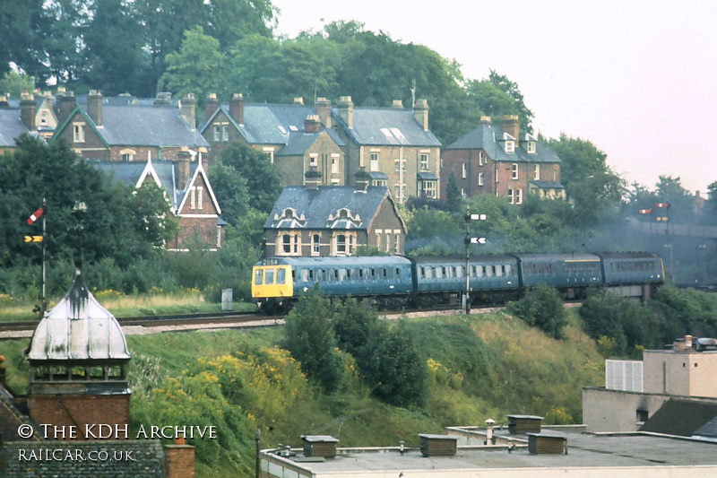 Class 115 DMU at High Wycombe