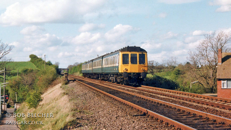 Class 115 DMU at Wootton Wawen