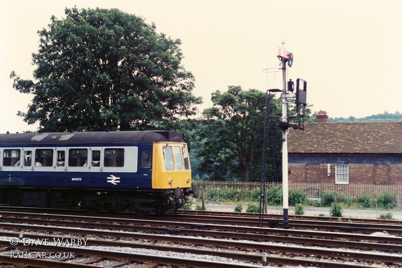 Class 115 DMU at High Wycombe