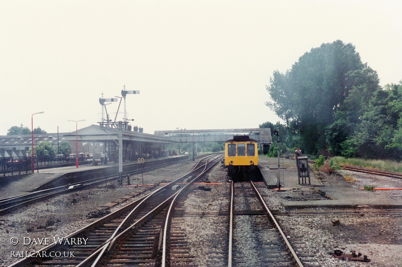 Class 115 DMU at Princes Risborough