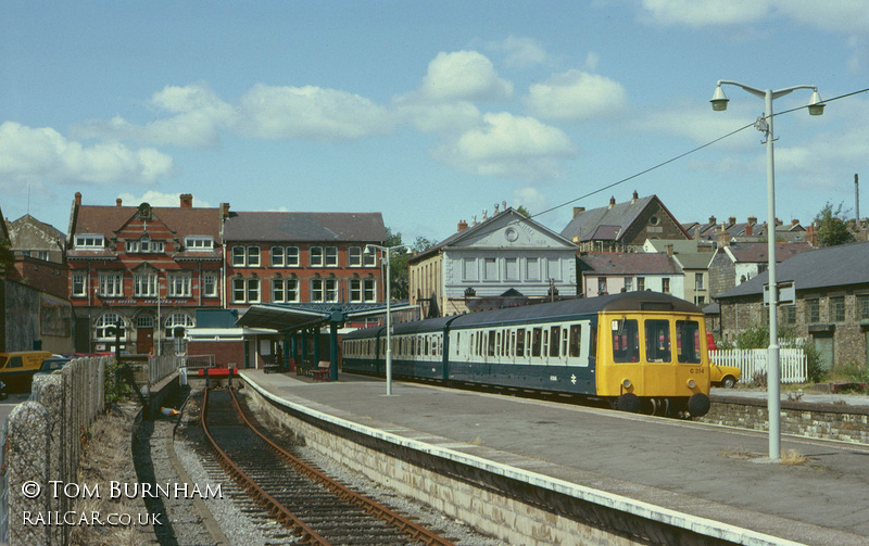 Class 116 DMU at Merthyr