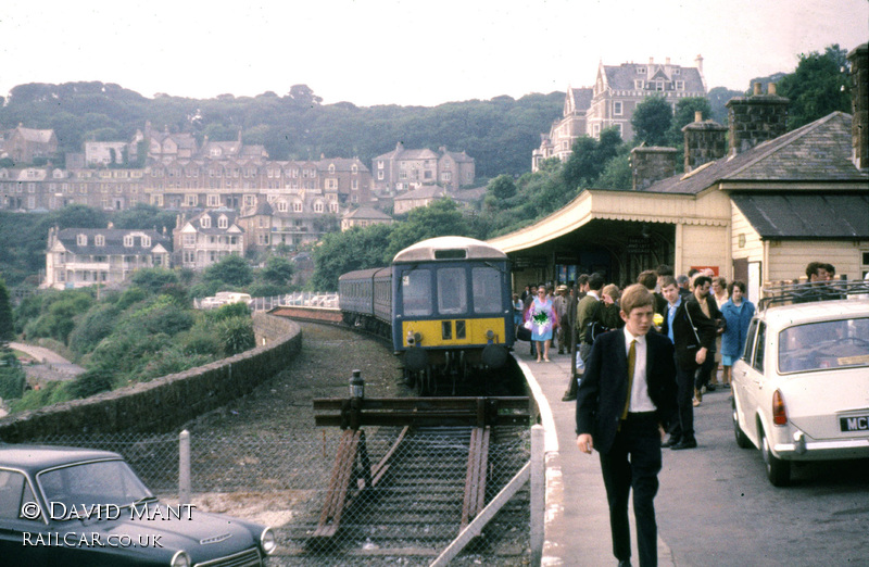 Class 116 DMU at St Ives