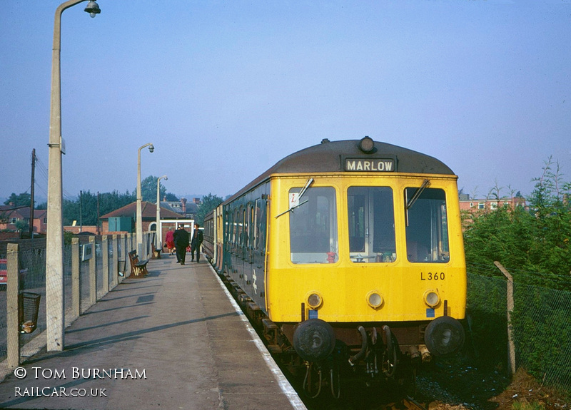 Class 116 DMU at Marlow