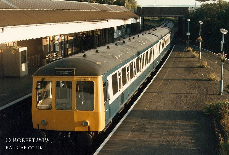 Class 116 DMU at Stratford-upon-Avon