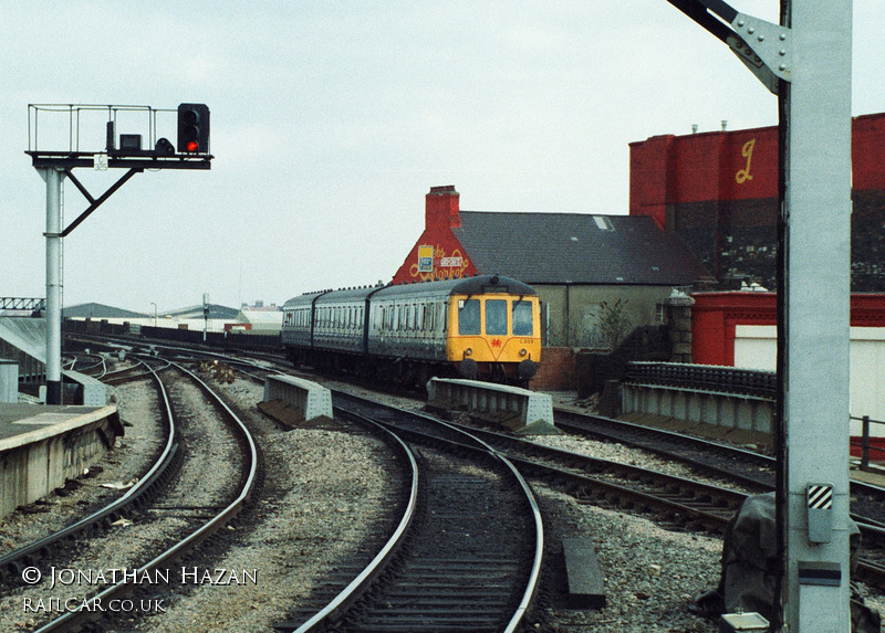 Class 116 DMU at Cardiff Central