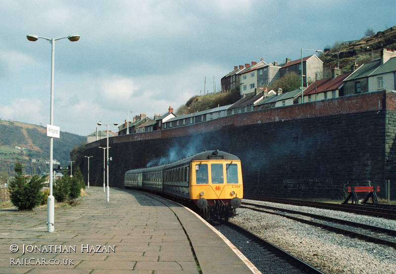 Class 116 DMU at Pontypridd