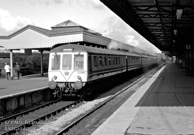 Class 116 DMU at Cardiff Central