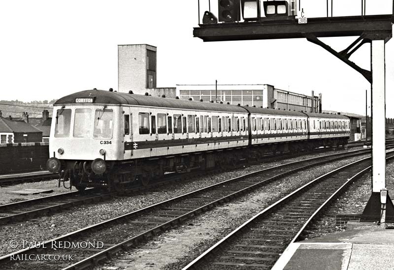 Class 116 DMU at Cardiff