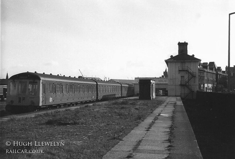 Class 116 DMU at Cardiff Bute Road