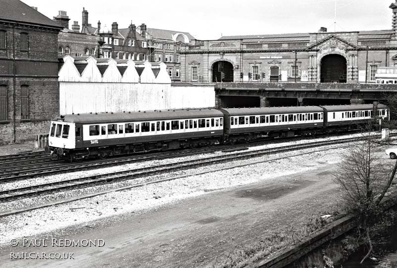 Class 116 DMU at Nottingham