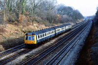 Class 117 DMU at Sonning Cutting