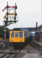 Class 117 DMU at Westbury