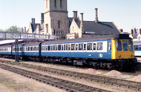 Class 117 DMU at Lincoln Central