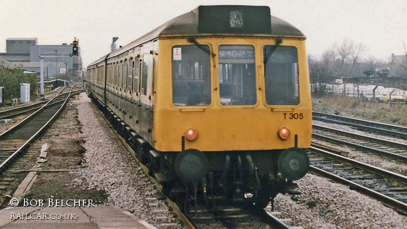 Class 117 DMU at Leamington Spa