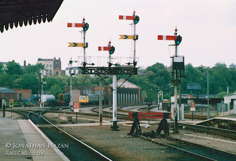 Class 117 DMU at Worcester Shrub Hill
