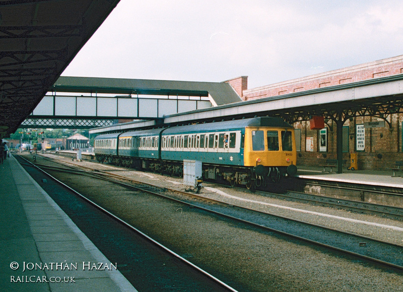 Class 117 DMU at Worcester Shrub Hill