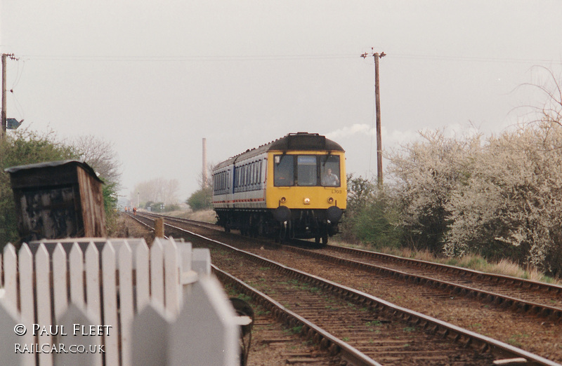 Class 117 DMU at Wootton Broadmead Crossing