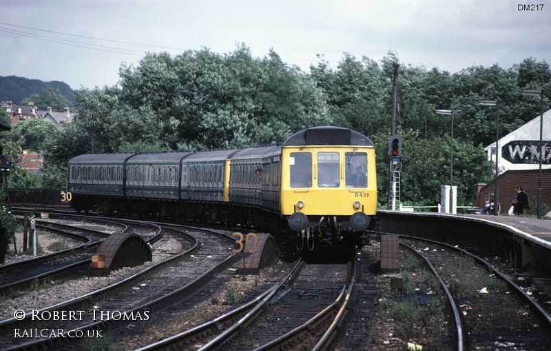 Class 117 DMU at Salisbury