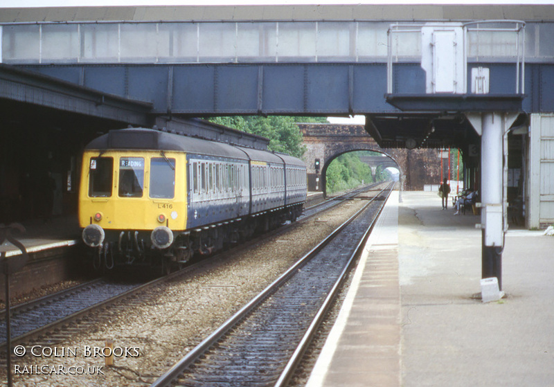 Class 117 DMU at Twyford