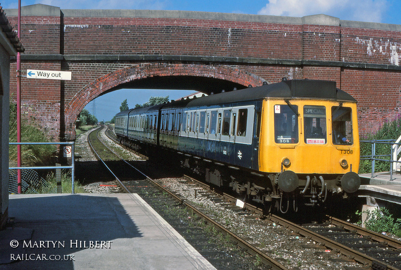 Class 117 DMU at Lostock Hall