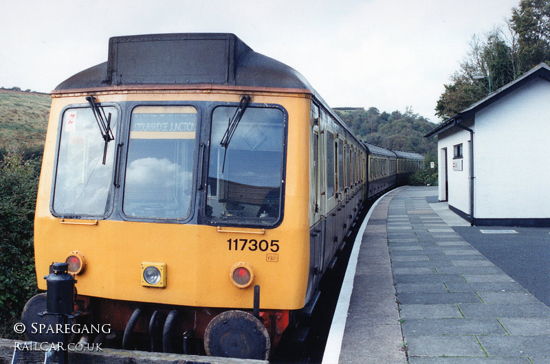 Class 117 DMU at Looe