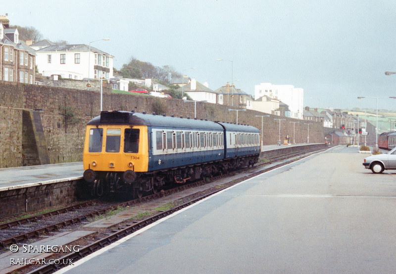 Class 117 DMU at Penzance